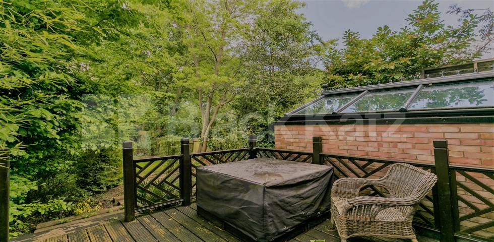 			New Instruction! Private patio and garden flat!, 1 Bedroom, 1 bath, 1 reception Flat			 Talbot Road, Highgate